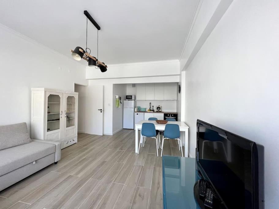 Apartamento Muito Central - 300 Metros Da Praia Costa da Caparica Exterior foto